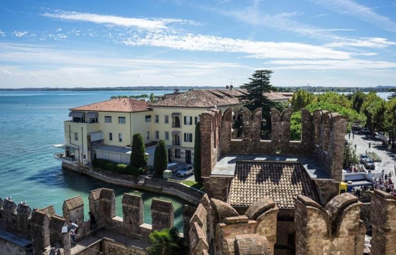 Perseo Apartment - 200M Dal Lago Di Garda Sirmione Eksteriør billede
