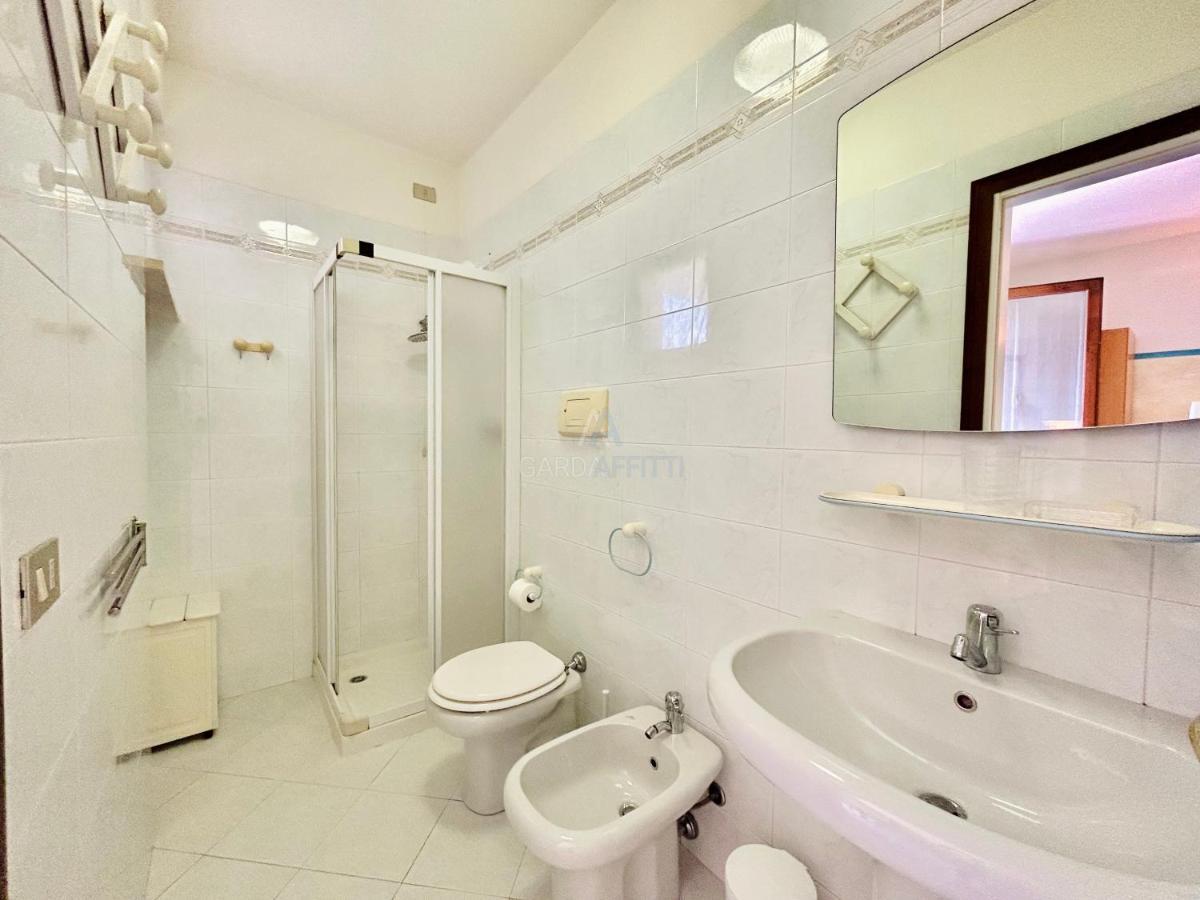 Perseo Apartment - 200M Dal Lago Di Garda Sirmione Eksteriør billede
