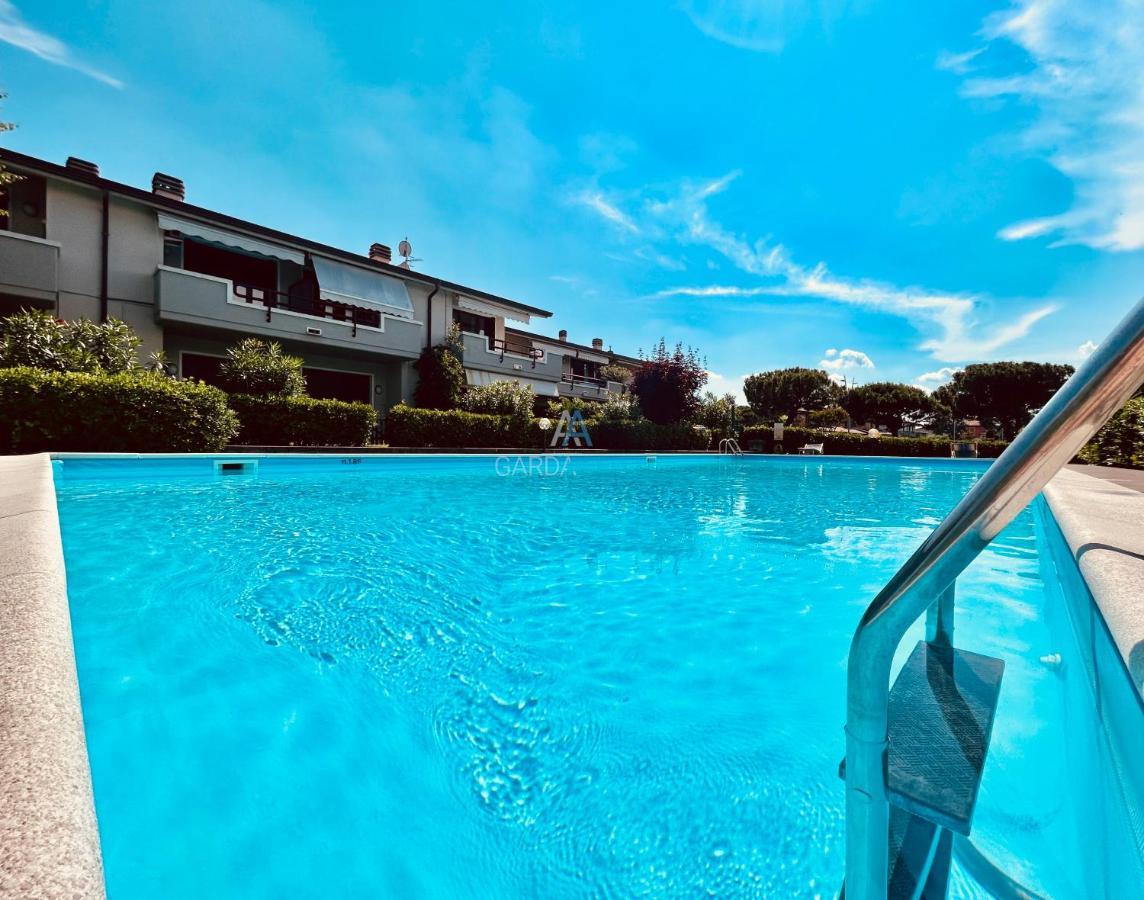 Perseo Apartment - 200M Dal Lago Di Garda Sirmione Eksteriør billede