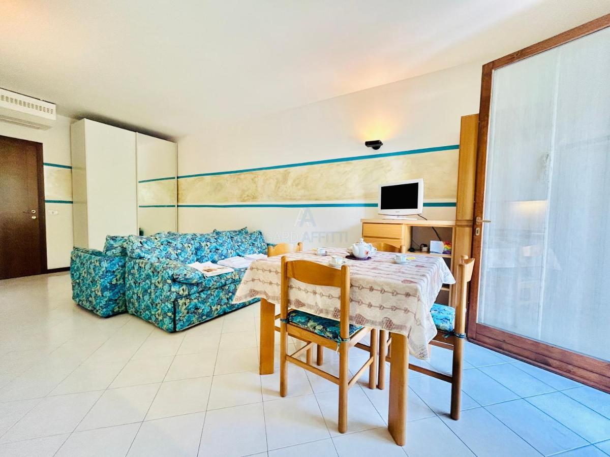 Perseo Apartment - 200M Dal Lago Di Garda Sirmione Eksteriør billede