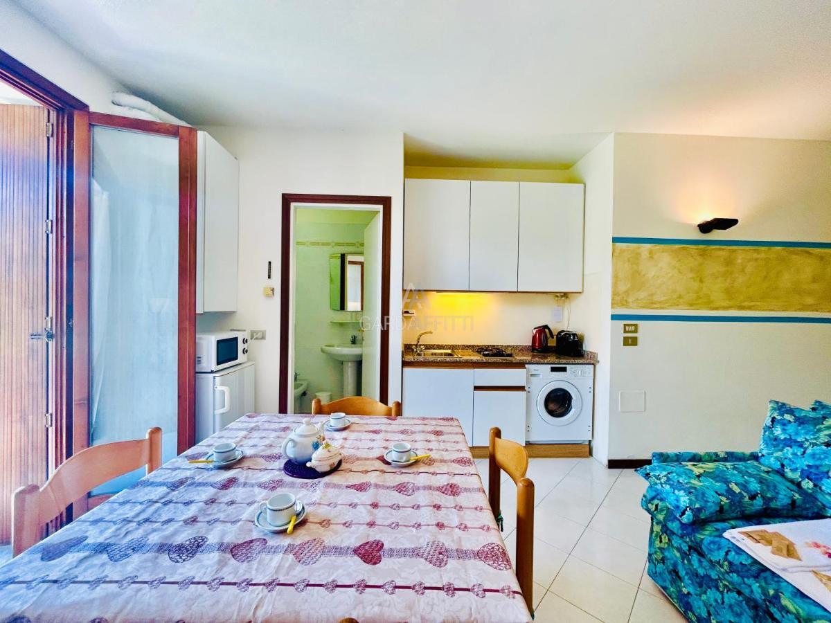 Perseo Apartment - 200M Dal Lago Di Garda Sirmione Eksteriør billede