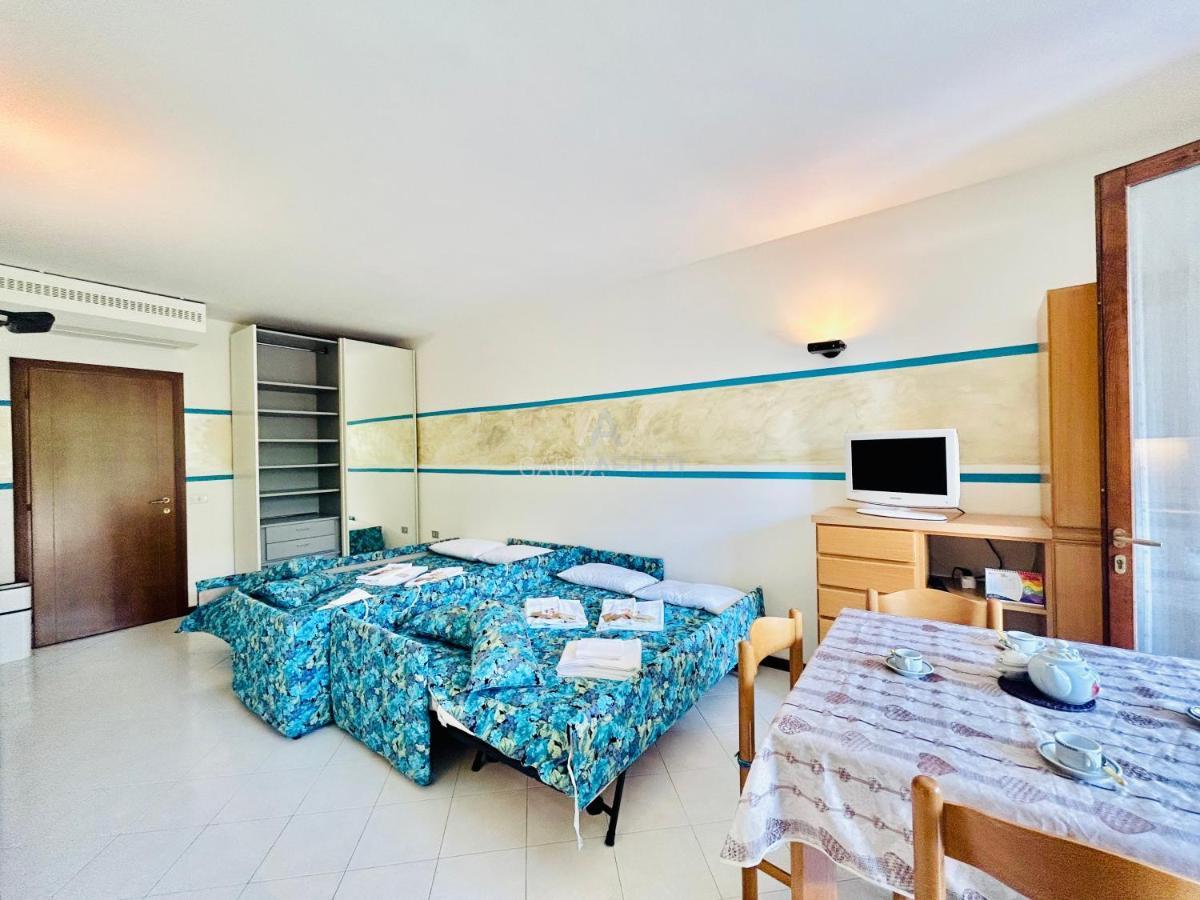 Perseo Apartment - 200M Dal Lago Di Garda Sirmione Eksteriør billede