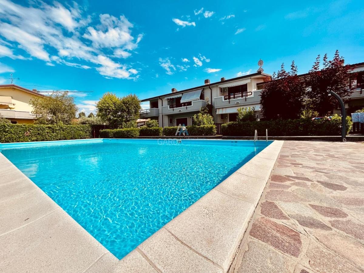 Perseo Apartment - 200M Dal Lago Di Garda Sirmione Eksteriør billede